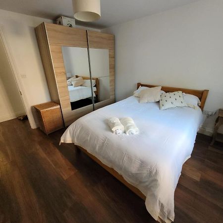 Comfortable Two Bedroom Modern Apartment Londyn Zewnętrze zdjęcie