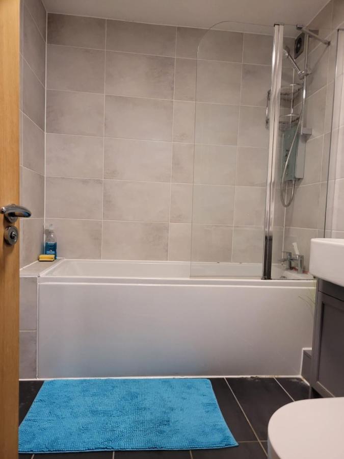 Comfortable Two Bedroom Modern Apartment Londyn Zewnętrze zdjęcie